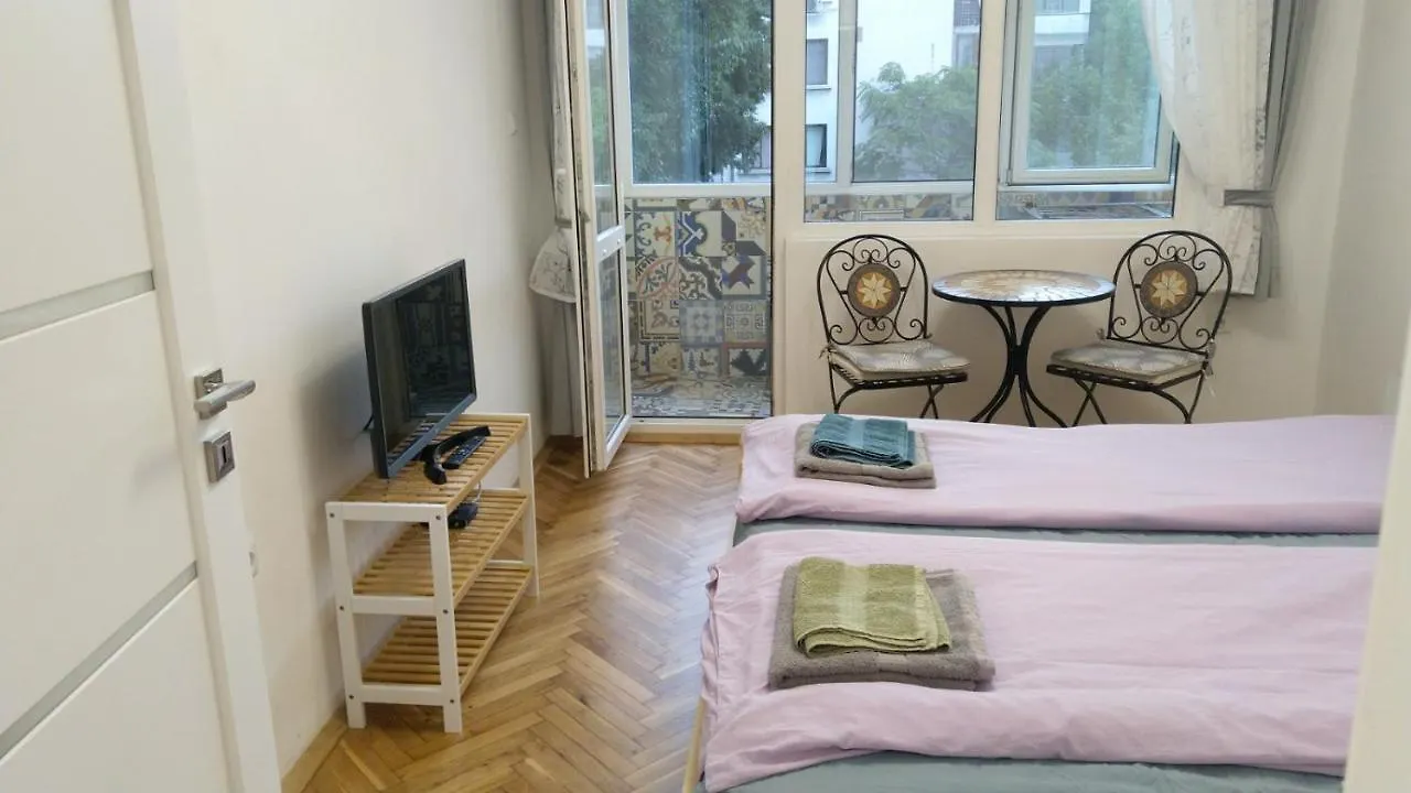 Artist Apartment Varna 0*,